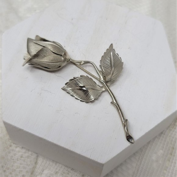 Vintage Giovanni Signed Silver Tone Rose Brooch - Picture 1 of 7